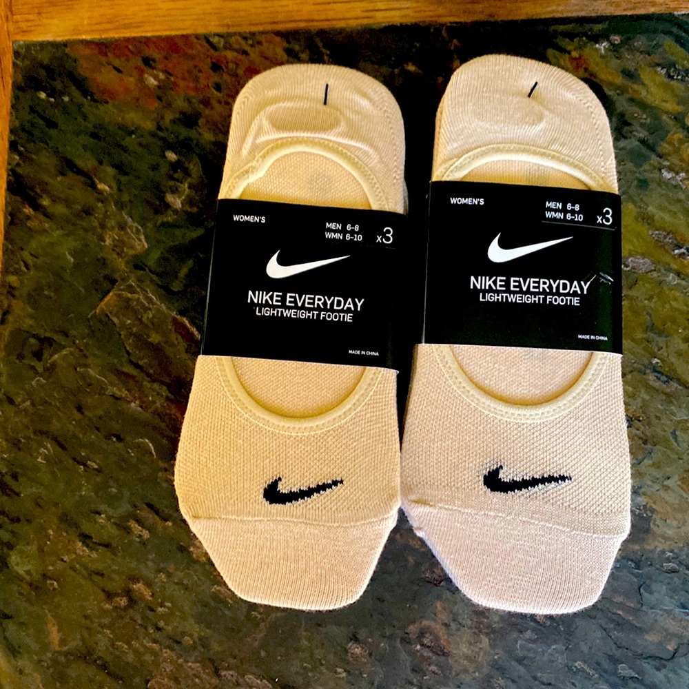 New/with tags, Nike No’seem socks, selling 6 total,